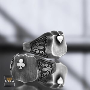 Anello minimalista da uomo in argento sterling 925 con picche, anello con semi di carte da gioco, gioiello da poker, regalo per lui, anello da giocatore d'azzardo in argento