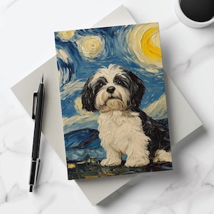 以下が含まれることがあります： 黒と白のシーズー犬が、フィンセント・ファン・ゴッホの「星月夜」のスタイルで描かれています。犬は、渦巻く筆致で描かれた青と黄色の背景に座っています。