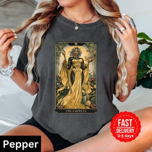 X-Men Storm Empress Tarot Tee - Einzigartiges Marvel Superhelden Shirt für Erwachsene, Komfort Farben Shirt, Erwachsenen Unisex Shirt, Tarot Karte Nummer 3