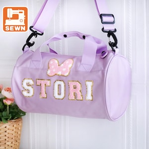Personalisierung Lila Tanztasche für Mädchen, Chenille Brief Reisetasche / Reisetasche für Kinder, Reisetasche Weekender Bag, wasserdichte Tanztasche