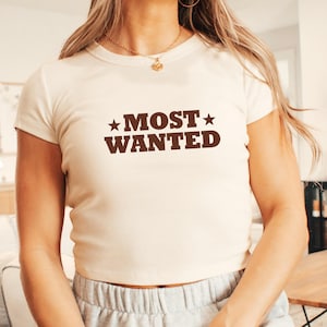 vintage MOST WANTED Cowboy Concert bébé T-shirt, haut court western, t-shirt western bachelorette, chemise de cowboy rétro, haut court, chemise de concert