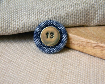 Number lapel pin. Birthday. Lucky number. Brass or silver color. Custom lapel pin. Personalized. Gift for groomsmen. Wedding pin.