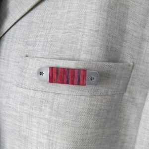 Broche pin. Rectangulaire. Broche laine. Pour écharpe, poche veste, manteau, chapeau. Rouge, violet. 5 cm x 1.3 cm image 3