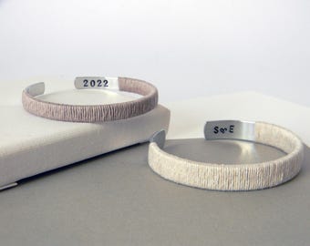 Pulsera de lino. Regalo personalizado para bodas de lino. Cuarto aniversario.