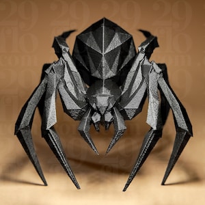 Decorazione di statuetta scultorea stampata in 3D a forma di ragno geometrico LowPoly