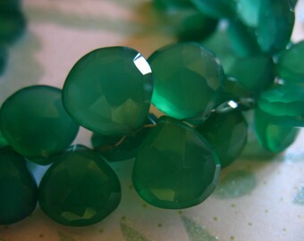 Green Onyx Chalcedony Heart BeadsGreen Onyx Chalcedony Faceted Heart BriolettesGreen Onyx Chalcedony Briolettes15 MM5 PiecesGMS-GO1