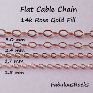 Puede incluir: Cuatro tama&ntilde;os diferentes de cadena de cable plana en oro rosa de 14 quilates. Los tama&ntilde;os de la cadena son 3,0 mm, 2,4 mm, 1,7 mm y 1,5 mm.