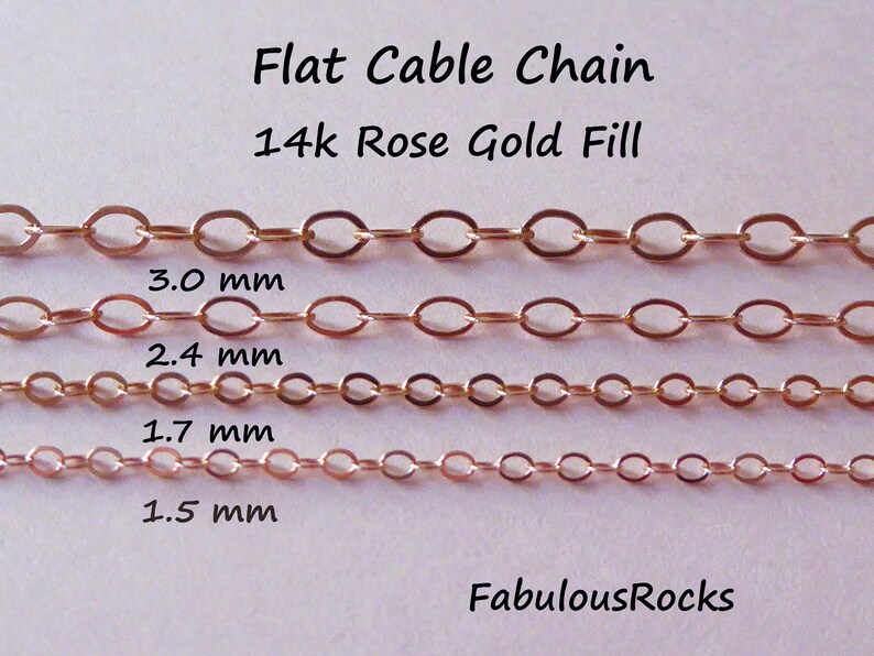Puede incluir: Cuatro tama&ntilde;os diferentes de cadena de cable plana en oro rosa de 14 quilates. Los tama&ntilde;os de la cadena son 3,0 mm, 2,4 mm, 1,7 mm y 1,5 mm.