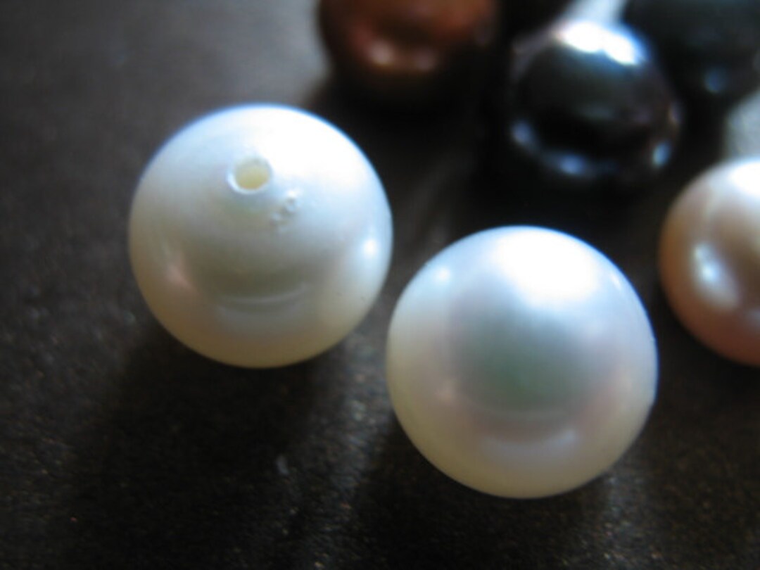 Shop Sale.. BUTTON PEARLS Luxe AAA 1/2 Drilled 3 Pairs - Etsy