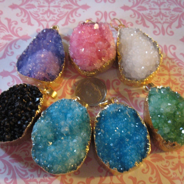 Clearance Sale..1 pc, Druzy Quartz Pendant Charm, Gold or Silver Electroplated Drusy, 23-40 mm, u pick.. Pink, White, Blue, Green, ap31.2 dd