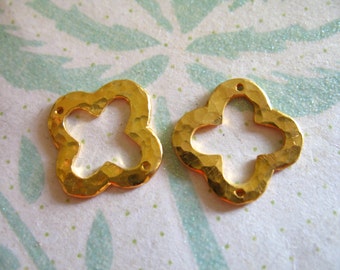 10-50 pcs Bulk, Quatrefoil Pendant Charm Links Connectors, 24k Gold Vermeil, 15 mm, 2 holes, Hammered - nquad16 art solo