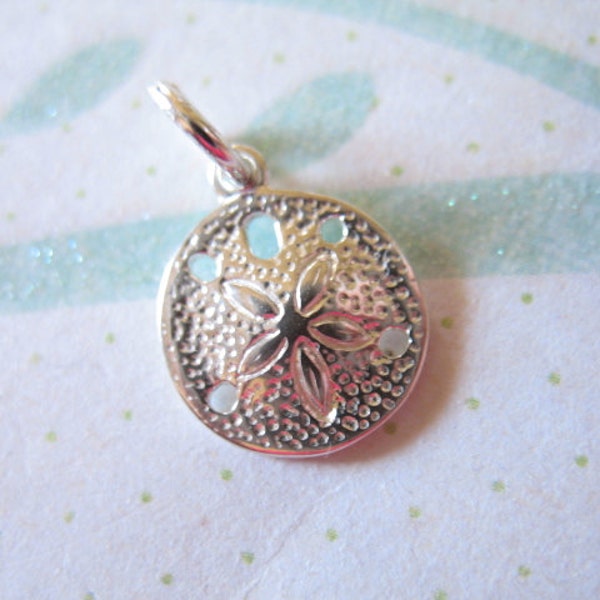 SAND DOLLAR Charm Pendant, 925 Sterling Silver, 14x11 mm, beach weddings sea life ocean animals bridal sf.sand solo gdc