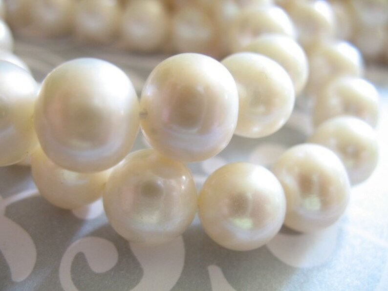 White Round FreshWater Pearls Luxe AA 8.5-10 mm wholesale June birthstone wedding brides bridal jewelry rw 810 Pearls Full Strand
