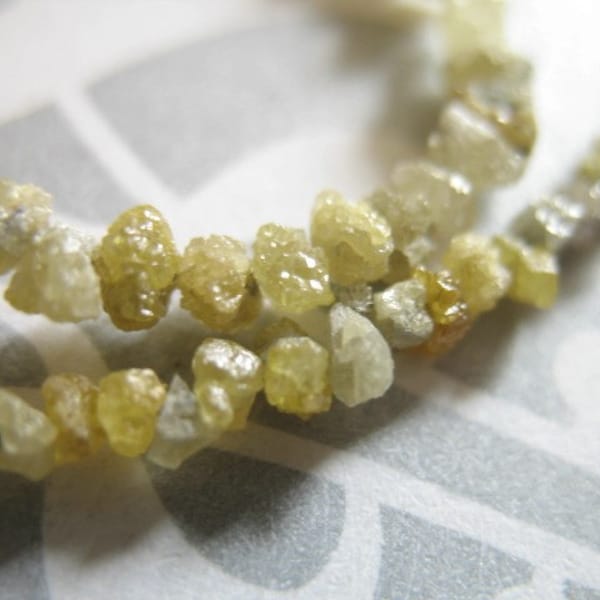 5-50 pcs / 2-3 mm, ROUGH DIAMOND Nuggets Chips - Light Canary Yellow Diamonds Beads - Raw Diamond Nuggets, AAA, April Birthstone ddcy solo
