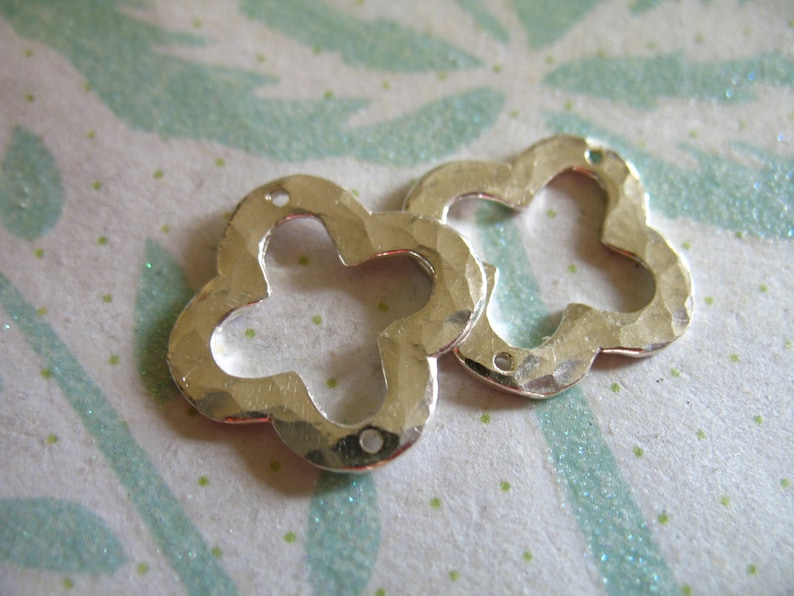 nquad16 art Sterling Silver or 24k Gold Vermeil 15 mm 2 holes Quatrefoil Charm Pendant Clover Link Connectors Hammered 5 10 20 pcs