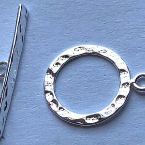 1 SET / Sterling Silver Toggle Clasp, HAMMERED Circle Toggle, 17.5x14 mm / artisan medium classic simple basic jewelry supplies  t12