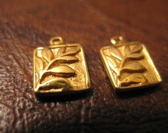 Shop Sale..FERN LEAVES Vine Charms Pendants, 24k Gold Vermeil, 4 pcs, 11x8.5 mm, nature organic Bali artisan oval