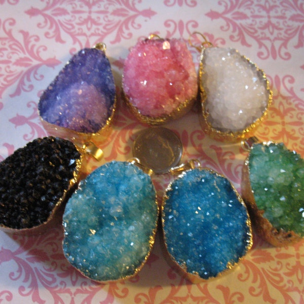 Clearance Sale - 1 pc, Drusy Druzy Pendant Charm, Agate Geode, 23-40 mm, Pink, White, Blue, Green, Purple Silver or Gold Edge ap31.2 dd solo