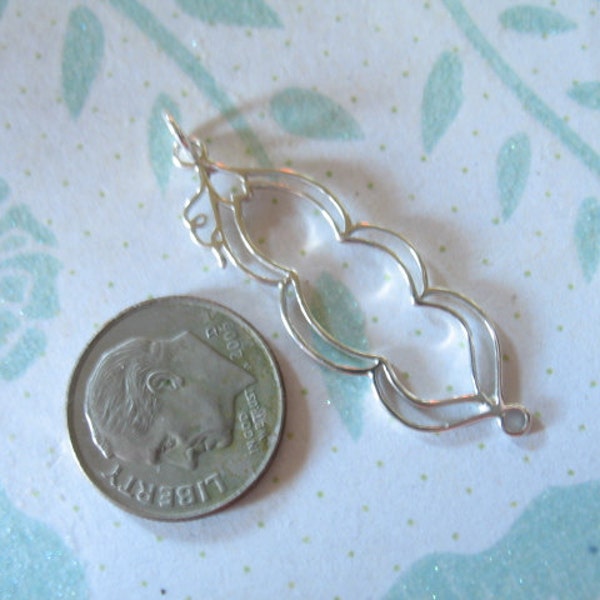 Clearance .. 1 pc, PEA POD Peapod Charm Pendant, Three Peas in a Pod, 925 Sterling Silver, 37x14 mm, mom mother necklace jjm sf