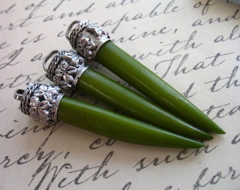 Olive Green Horn Tusk Pendant, Silver Brass Cap, Boho Charm (50x8 mm)