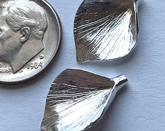 Sterling Silver Calla Lily Pendants, Textured or Smooth (18.5x12 mm)
