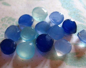 2-10 pcs, CHALCEDONY Beads Briolettes, Heart, Luxe AAA, 10.5-12 mm, Shaded Beach Glass Blues Aqua Periwinkle Cobalt, Faceted 1012