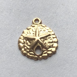 Gold SAND DOLLAR Charm Pendant, 9 mm, 14k Gold Filled, Beach Wedding Sea Life Animal Ocean Wholesale Charms oc solo