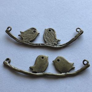 2-50 piezas / Colgante con dije de pájaros en una rama, conector de eslabones de pájaros enamorados, 43 x 10 mm, plata antigua o latón dorado, skyss solo ssl