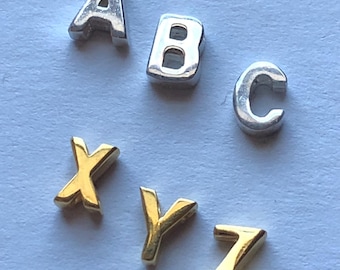 Sterling Silber und Gold Vermeil Buchstabe Charms, Initial Anhänger, 7 mm