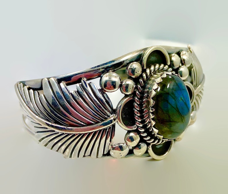 Native American Feathers Navajo Vintage Bracelet Labradorite Cuff Sterling Silver