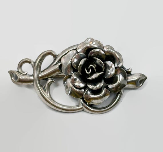 花のブローチ Sterling刻印 ヴィンテージブローチ ファッション