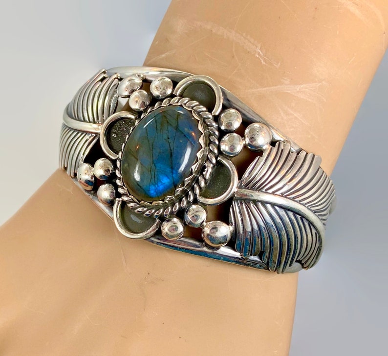 Native American Feathers Navajo Vintage Bracelet Labradorite Cuff Sterling Silver