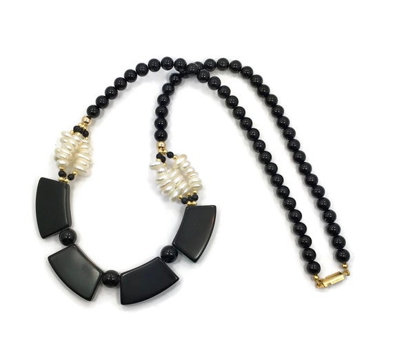 Black Lucite Necklace, White Shell, Gold Metal, V… - image 4