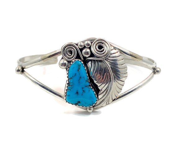 Very Intricate Detailed Native American Navajo Turquoise Feather Sterling Silver Bracelet Very Intricate Detailed Native American Navajo Turquoise Feather Sterling Silver Bracelet