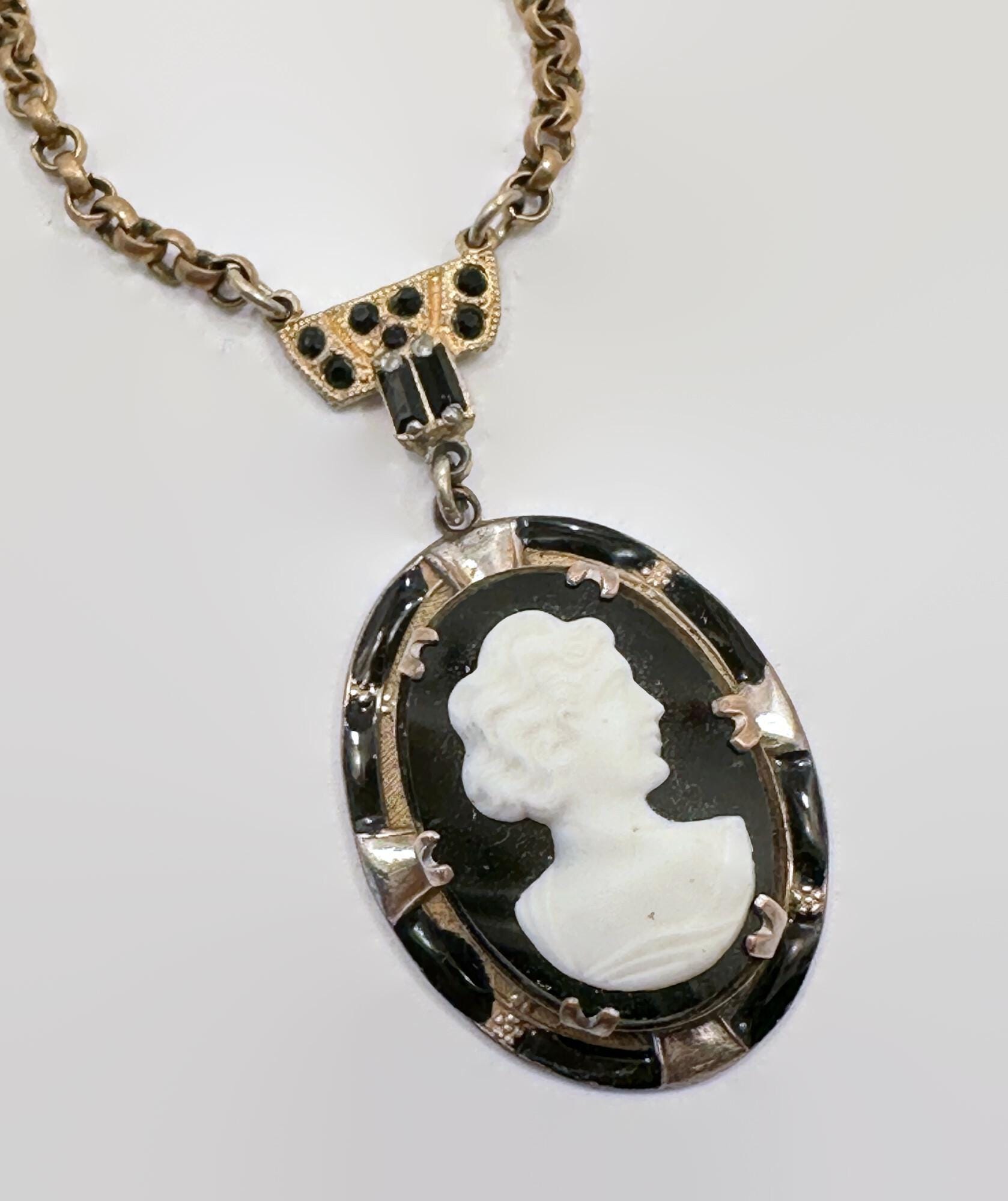 ヴィンテージカメオ チェーンネックレス ヴィンテージカメオネックレス：ブラック＆ホワイトガラス、ゴールド