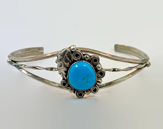 Vibrant Native American Navajo 4 Corals Sterling Silver Florals Bracelet Vibrant Native American Navajo 4 Corals Sterling Silver Florals Bracelet