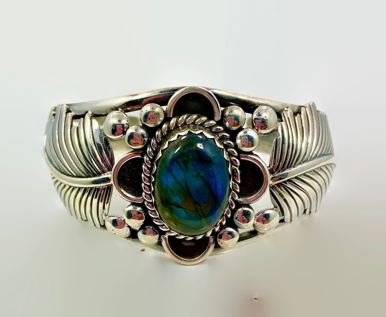 Native American Feathers Navajo Vintage Bracelet Labradorite Cuff Sterling Silver