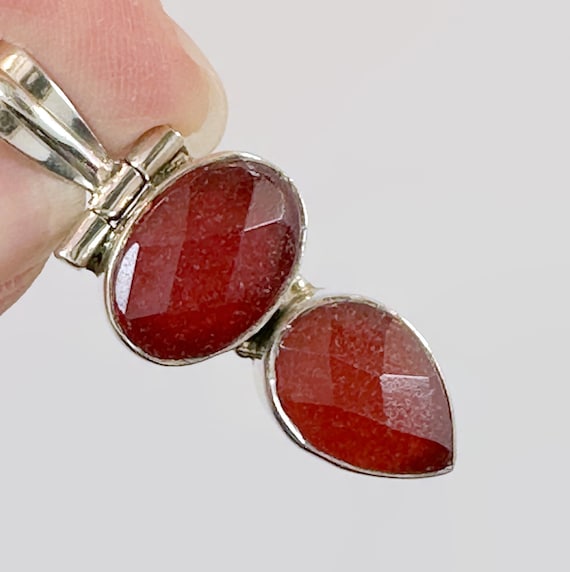 Lost Souls - Collier à pendentif cerise en acier inoxydable plaqué or 18 carats