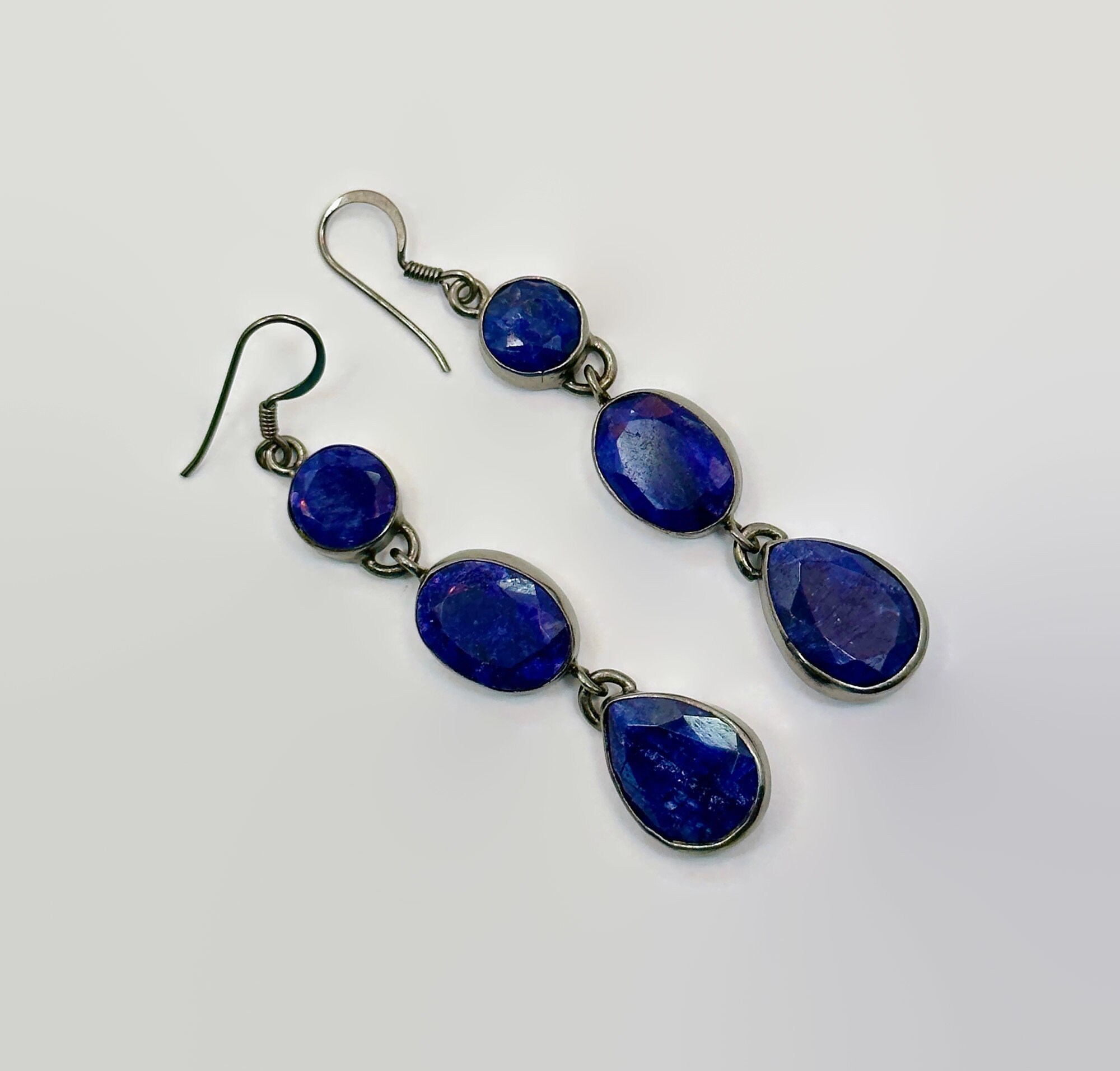 【STONEHENgE】Silver Blue Heart Earrings SC1679〜ピアス Sapphire Blue Heart CZ Huggie Hoop in Sterling Silver