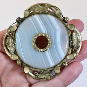 Victorian Scottish Agate Brooch: Gold Tone Leaves, Antique Statement Jewelry