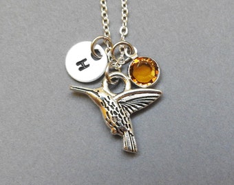 Kolibri-Halskette - Personalisierter Vogel-Anfangsname, individueller Swarovski-Kristall-Geburtsstein