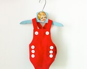Retro Baby Red Romper, Baby Romper, Combinaison pour bébé, Combinaison bébé, Baby Girl Romper, Tout-petit Romper, Cadeau de fête de bébé, Vêtements pour bébé mignons