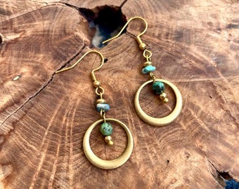 Azura Ohrringe: Boho Messing, Türkis Anhänger - natürliche Eleganz, handgemachter Boho Schmuck, perfektes Geschenk, Edelstahl