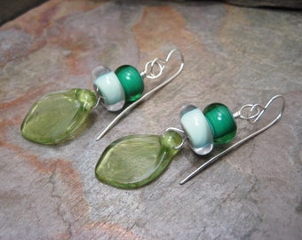Flameworked Glass Silver (Earrings) by Beth Mellor Beeboo