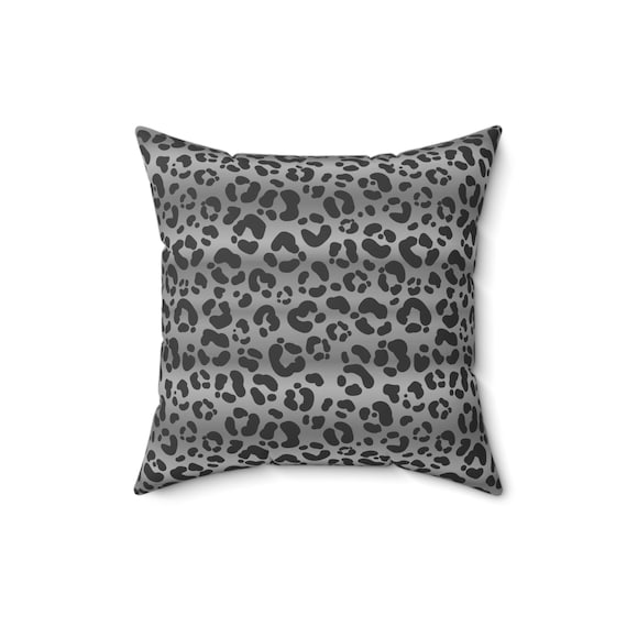 Leopard Spun Polyester Pillow: Modern Home Decor Accent