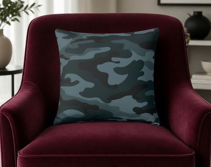 Camouflage Pattern Throw Pillow: Modern Spun Polyester Cushion (16x16)