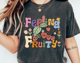 Retro Comfort Pride T-Shirt, fruchtiges Gefühl, Lesbenrechte Sweatshirt, subtiles Pride T-Shirt, LGBTQ Pride Geschenk, Gleichheit Rundhalsausschnitt