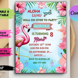 Könnte beinhalten: Eine Einladung im tropischen Stil mit einem rosa Flamingo, Hibiskusblüten und dem Text "Aloha Luau". Die Einladung ist für Auroras 8. Geburtstagsparty. Die Einladung ist 12,7 cm x 17,8 cm groß und enthält Eventdetails.