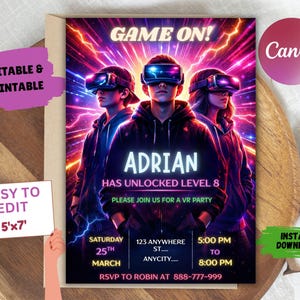 Könnte beinhalten: Eine lebendige Einladungskarte mit futuristischem Thema. Die Karte zeigt drei Figuren mit VR-Headsets, mit dem Text "GAME ON!". Die Einladung ist für eine VR-Party, mit Details wie Datum, Uhrzeit und RSVP-Informationen. Die Karte ist 12,7 cm x 17,8 cm groß.