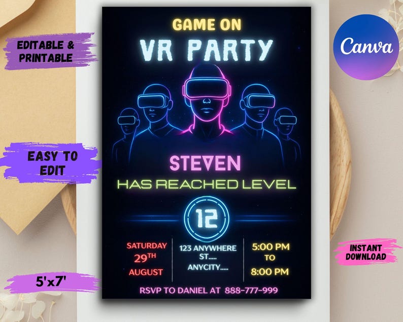 Puede incluir: Una tarjeta de invitaci&oacute;n negra con texto y gr&aacute;ficos de ne&oacute;n para una fiesta de realidad virtual. La tarjeta incluye el texto "Game On VR Party", "Steven Has Reached Level 12" y los detalles del evento. La tarjeta mide 152.4cm x 213.36cm y es editable e imprimible.